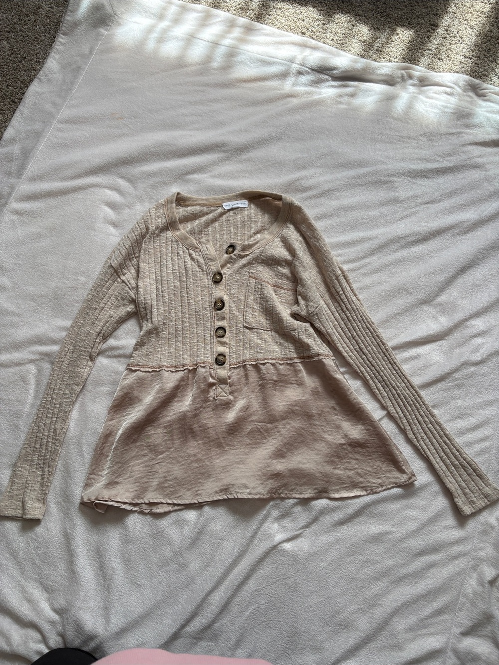 Women’s Long Sleeve Button Henley Sweater - Beige small